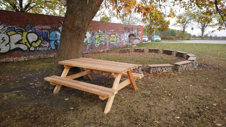 Neue Sitzgelegenheiten